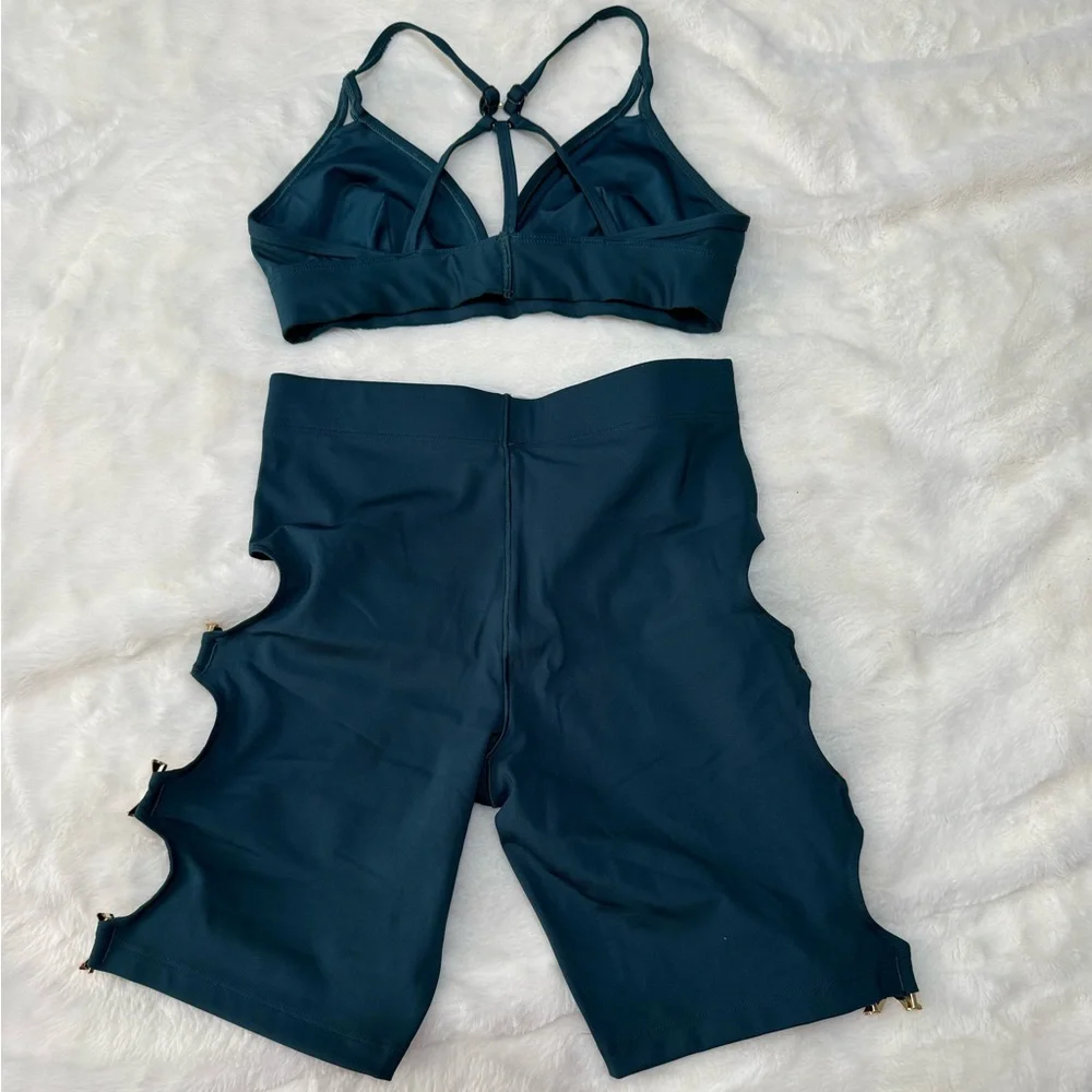 Savage X Fenty SavageXXX Cut-Out Bike Shorts & Sports Bra Set | Teal | Medium - Picture 4 of 4